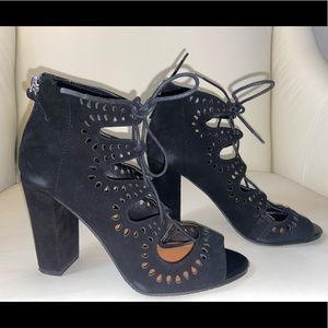 14th & Union lace up heel